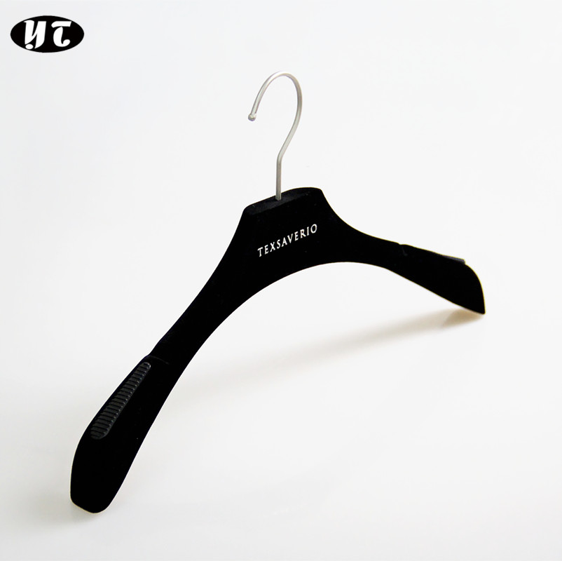 WTP-004 bon marché en plastique cintre cintre de bonne qualité