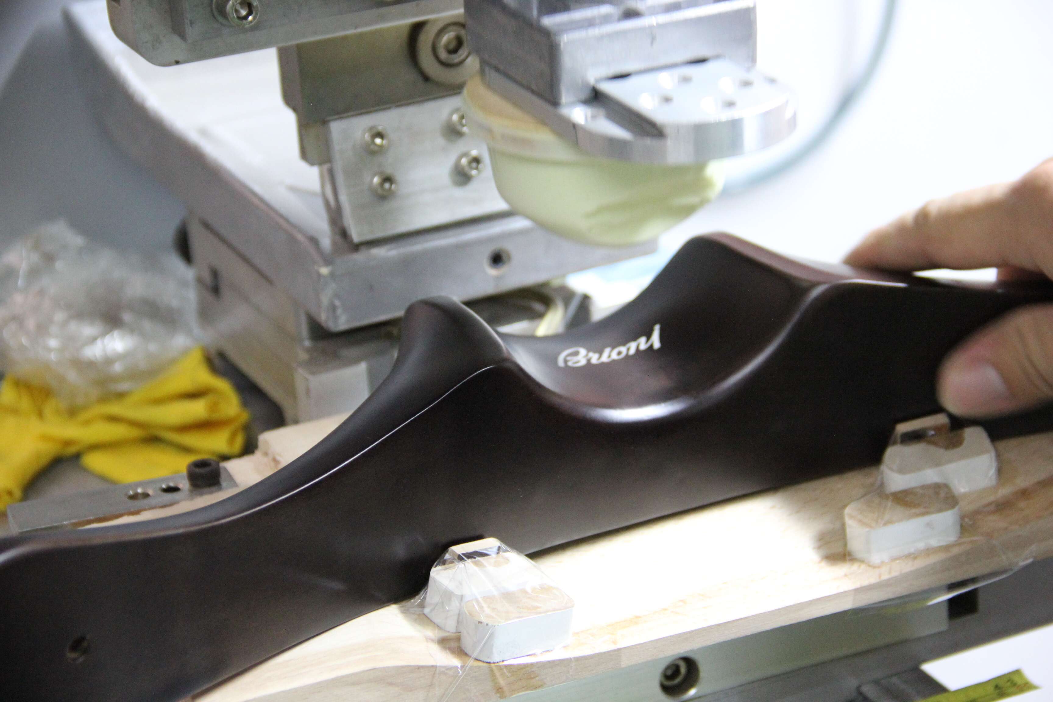 Luxury&Top end hanger production