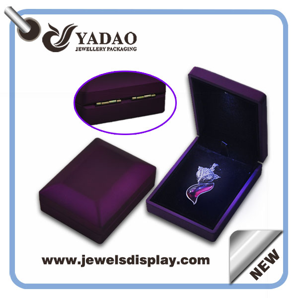 2015 Creative Yadao Brand Name Gift Box Jewelry Packaging Box with LED Light LED Box Supplier from China
