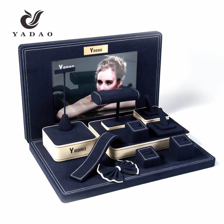 2017 benutzerdefinierte Größe Farbe Logo Design Großhandel Top-Qualität MDF + PU Leder / Samt Schmuck Displays / Schmuck Display Requisiten / Schmuck Vitrine