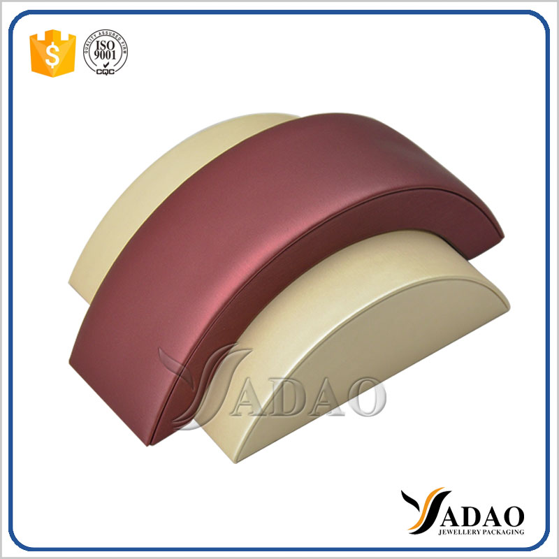 2017good price good quality wooden covered with pu leather/ velvet/pu paper bracelet displays bangle displays stands pendant display stands