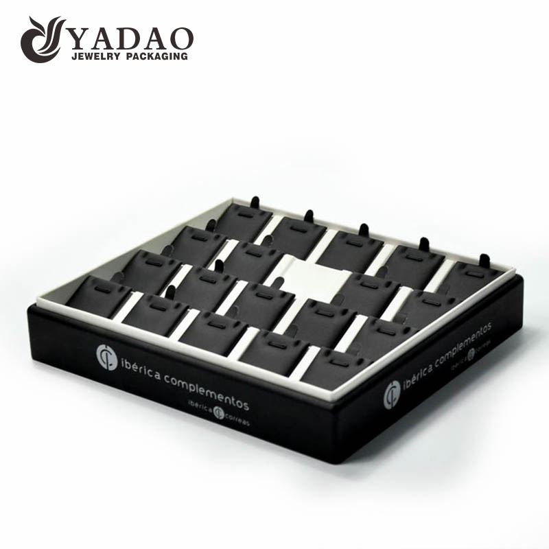 2018 customized leatherette pendant display tray with the color and size you need made in Chinese factory.