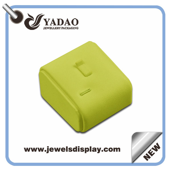 Beautiful color PU leather jewelry display ring stand