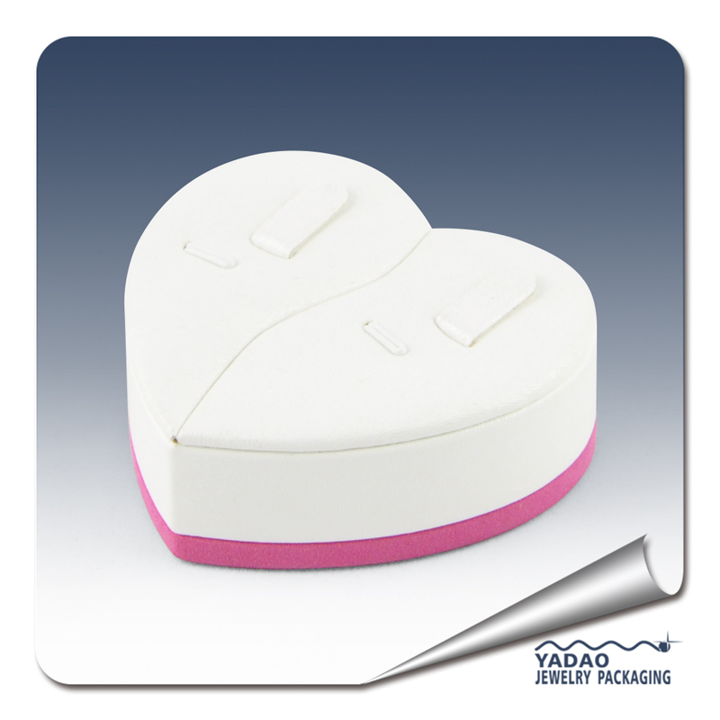 Beautiful heart shape wedding finger ring holder