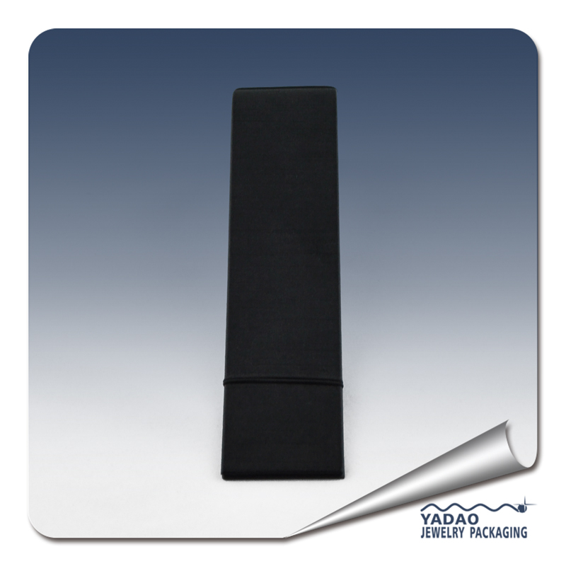 Terciopelo negro rampa pulsera exhibición de la joyería
