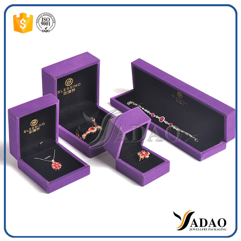 China Wholesale Customize plastic clip insert jewelry gem jade set include ring/bracelet/pendant/necklace/chain/watch/coin box
