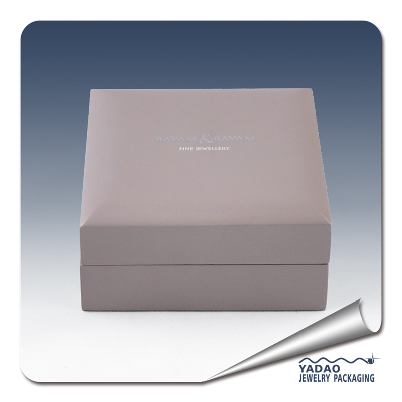 Chinese manufacturer high quality wooden bracelet and bangle chest and boxes for jewellery and gifts display showcase and exhibition used in jewelry shop counter and window in factory price