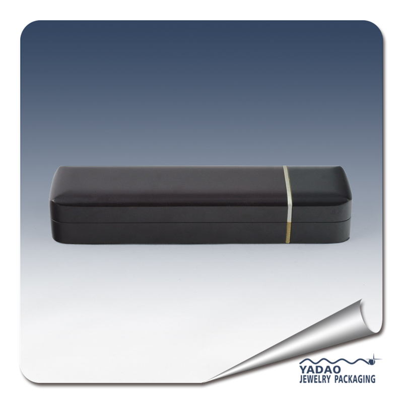 Chinese manufacturer of Fashionable good quality European style  wood necklace and bracelet jewelry and gift cases for jewelry display showcase and gift packing for wholesale in lowest price