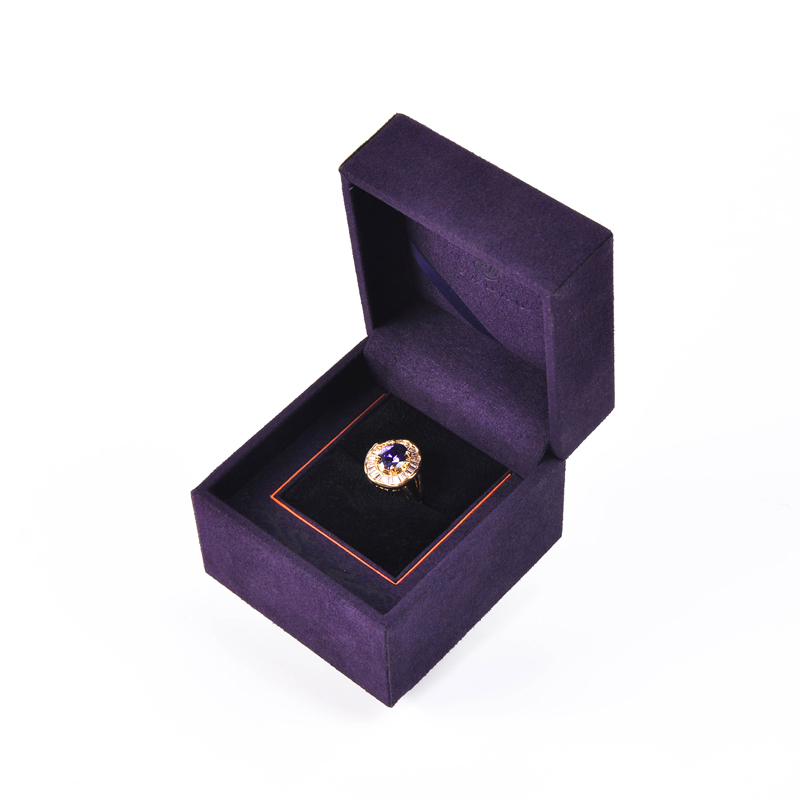 Custom personalized plastic jewelry box covered by microfiber form China supplier