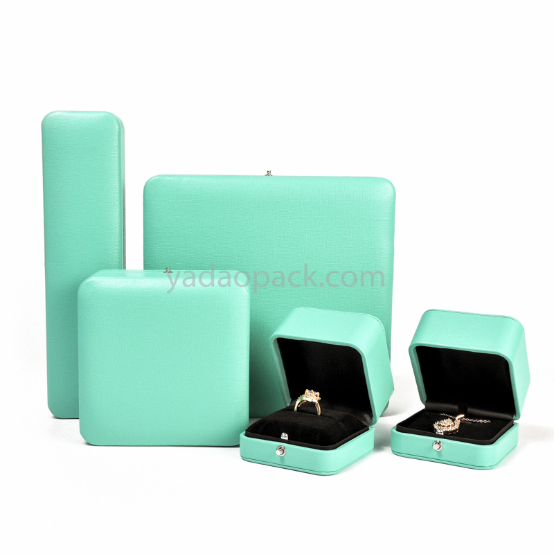 Custom wholesale leatherette tiffany blue fine jewelry packaging ring/earring/pendant/bracelet boxes with logo