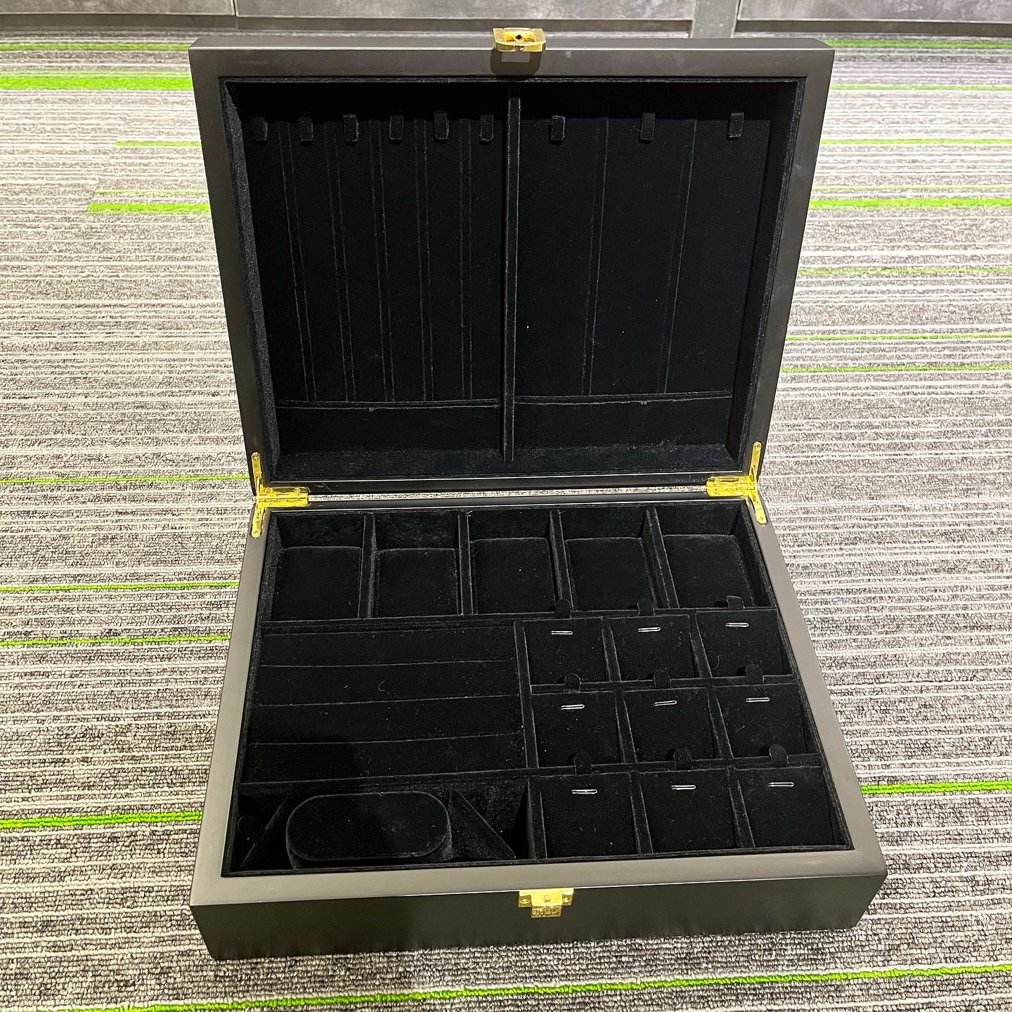 Customize wooden jewelry case jewelry display jewelry packaging case display tray case