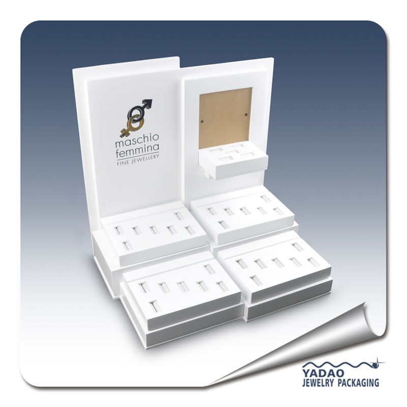 Fashion Pure White Leather Jewelry Display For Ring Display