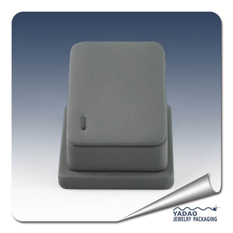 Μοντέρνα χειροποίητα υψηλής τέλος έθιμο pu δερμάτινο κάλυμμα κοσμήματα σταθεί κρεμαστό ενιαίο περίπτερο κατασκευάζει στην Κίνα