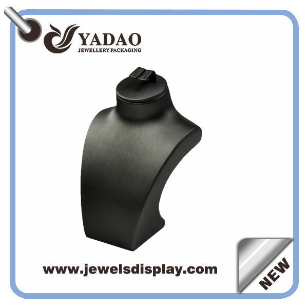 Fresh desgined gloosy or matt finished elegant women jewelry display image for necklaces pendants