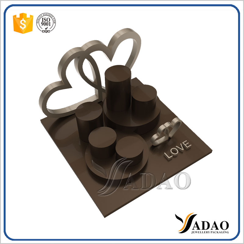 Oggetti di scena per gioielli all'ingrosso di bell'aspetto con personalizzati per orologio da brecelet con collana ad anello