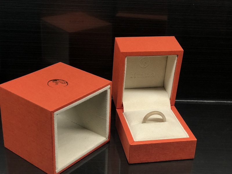 Hermes orange color plastic jewelry box slot ring box with sleeve 