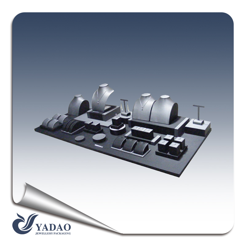 High End Fashion Classic Antique Leather Jewelry Display Standing Enhance Jewelry Brands