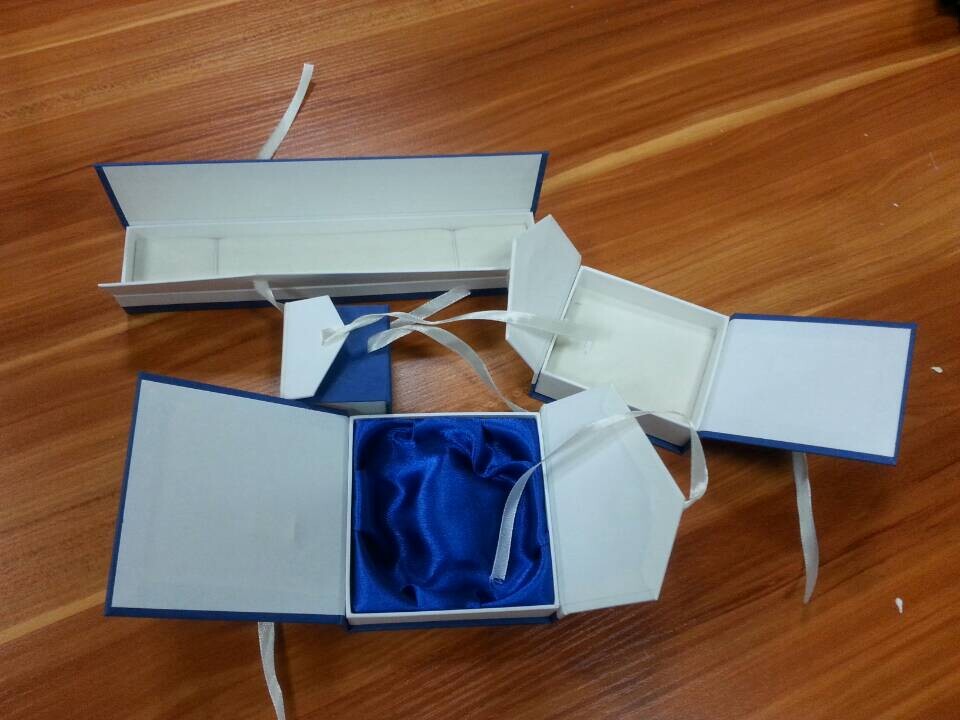 High Quality Customized Made-In-China Paper Box & Paper Box Factory & Promotional Paper Box Gift Bpx Supplier