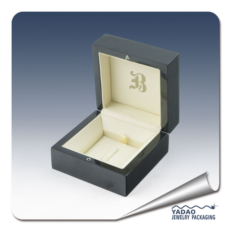 High-end lacquer wooden jewelry box for ring by chinese manufacture