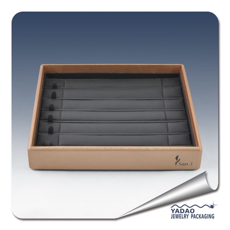 Υψηλής ποιότητας δίσκους οθόνη στηρίγματα δερμάτινα κοσμήματα κουτί οθόνη κοσμήματα ράφι