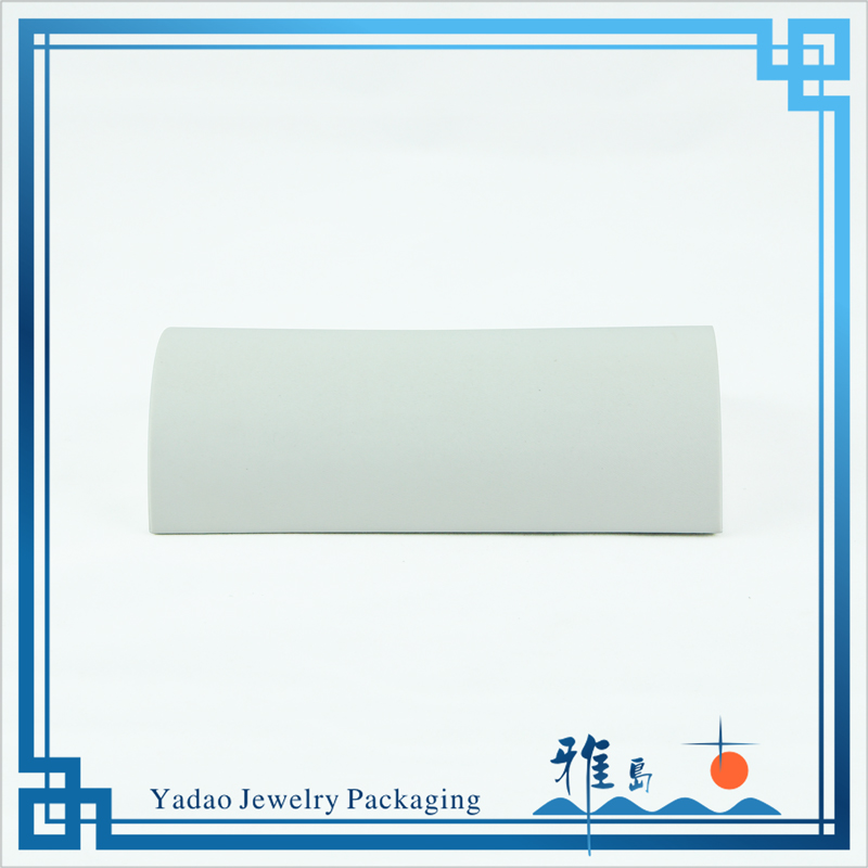 Hot sale white PU leather bracelet display ramp for bracelet display with high quality