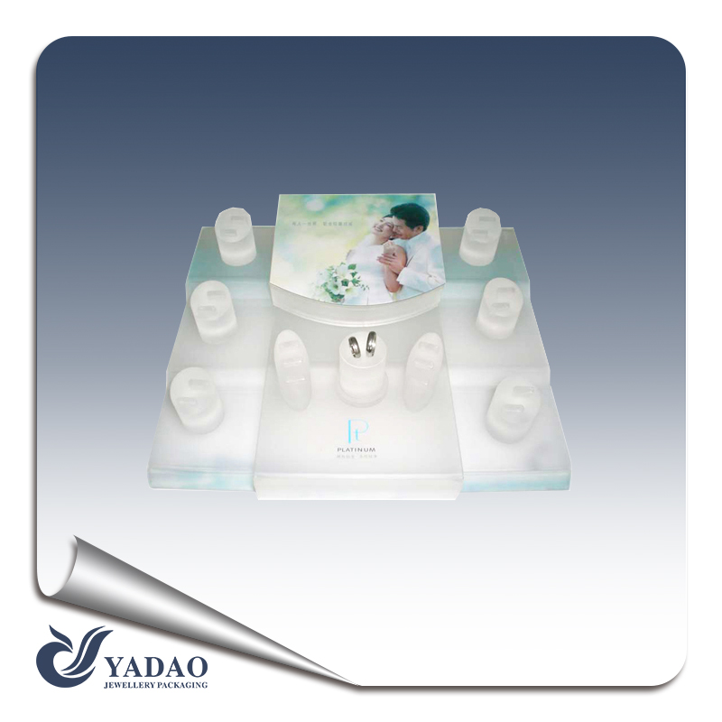 Hot selling fashion newest white acrylic jewelry display stands the size is 500*500*240 mm made in China
