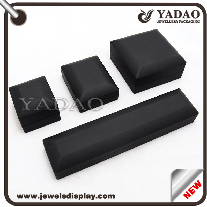 LED light metal and leather jewelry boxes jewelry chests jewelry cases