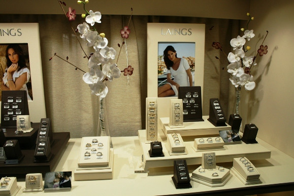 Luxury unique custom design ring display set for window display with your logo printed wholesale