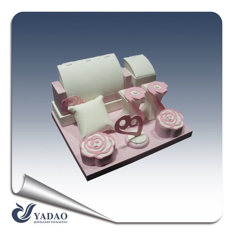 New designed romantic pink leather display set with rose shape stand  for ring pendant watch