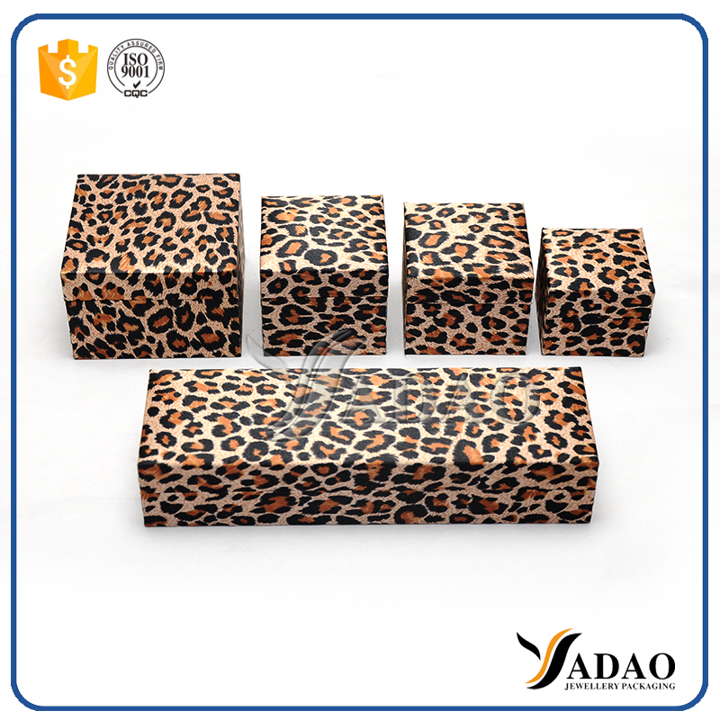 Nice durable equisite luxury good  price designable pantherine  erogenous customizable ring/pendant/earring display packaging box