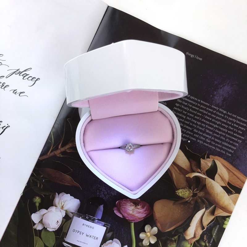 Yadao heart shape box led light jewelry box irregular packaging box customized design box
