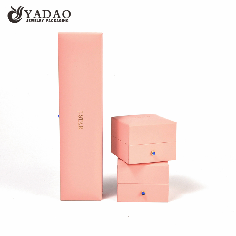 Yadao al por mayor joyería caja anillo pendientes pendientes caja de embalaje en color rosa sucio con diamante decorado