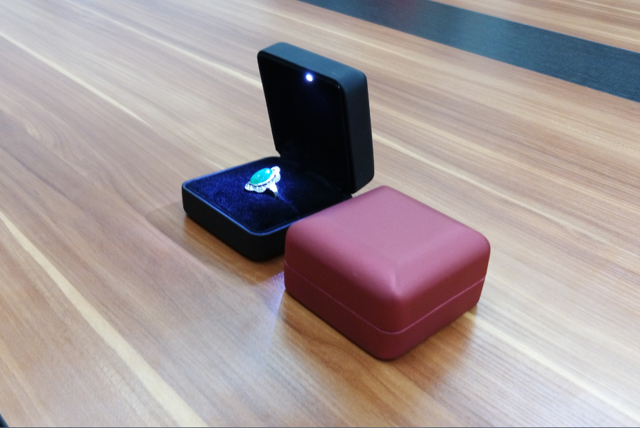black leather cover metal bright LED ring box soft velvet slot insert ring packaging box jewelry