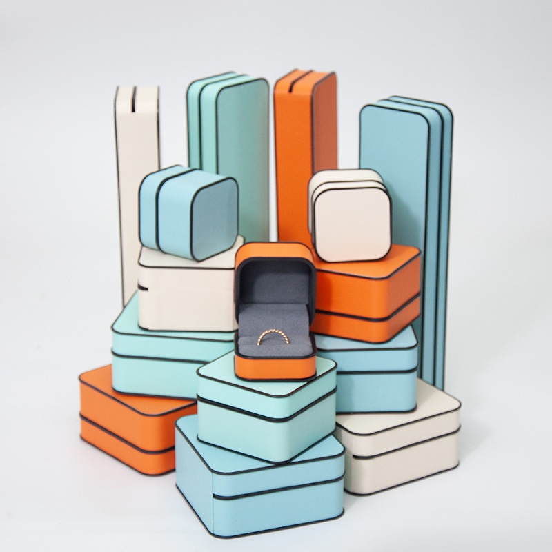 ملون مجوهرات بلاستيك صندوق حلقة صندوق التغليف مربع تغليف مع اللون