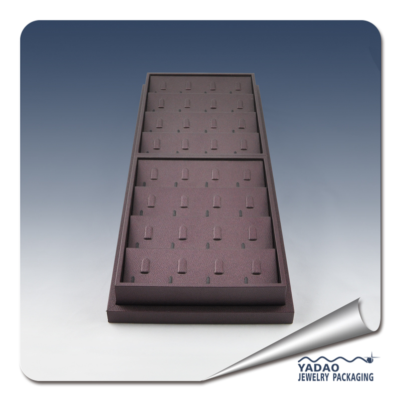 přizpůsobit dřevěné výstavní šperky displej prsten zásobník populární styl zobrazení zásobník
