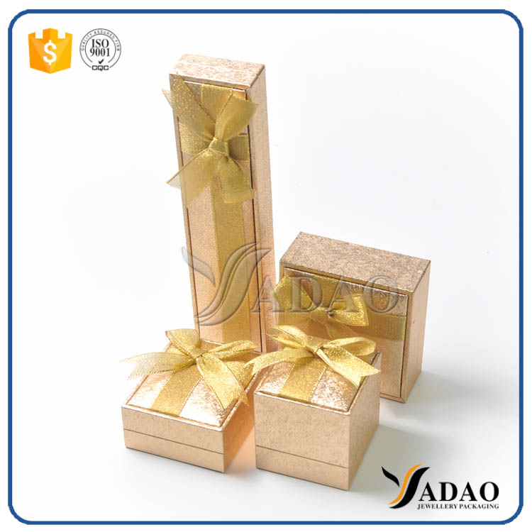 eco-friendly environmental recyclable economic special-designed wholesale plastic coated with golden color fancy paper jewelry packaging box