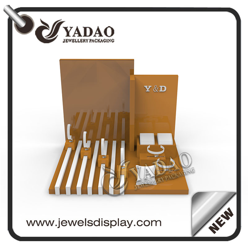 Fabrik custom counter Top-Mode-Uhr-Display / Uhr-Anzeige Inhaber / Armbanduhr Ausstellungsstand / Luxus Acryl-Uhr-Ausstellungsstand mit C Clip