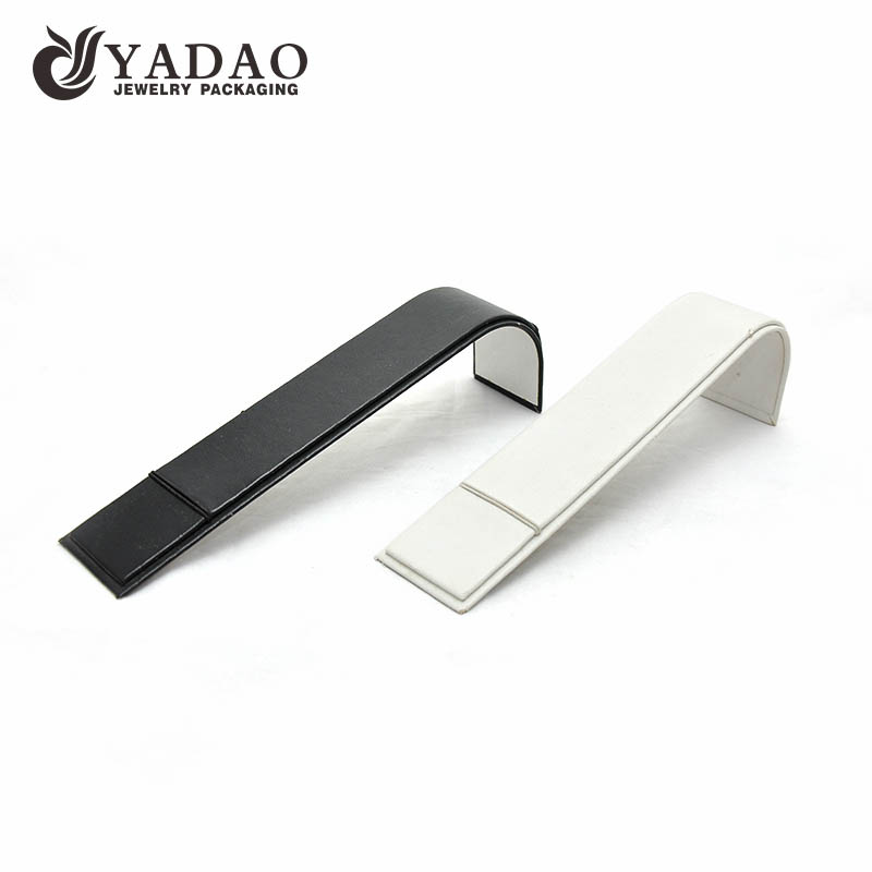 handmade small CBM easy to shipping MOQ wholesale competitive price customized color size displays holder for pendant/ bracelet/necklace