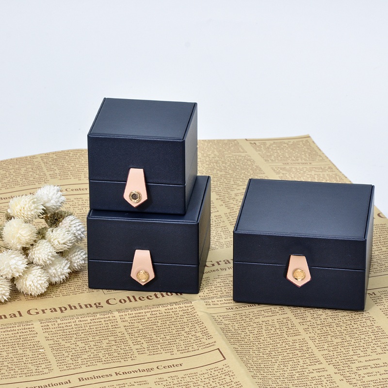 high quality pu leather jewellery packaging box button closure jewelry box
