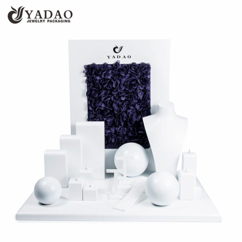 luxusní povrchová úprava dřevěných šperků sada bílého laku malování šperků držák stojanu okno vitrína sada displeje