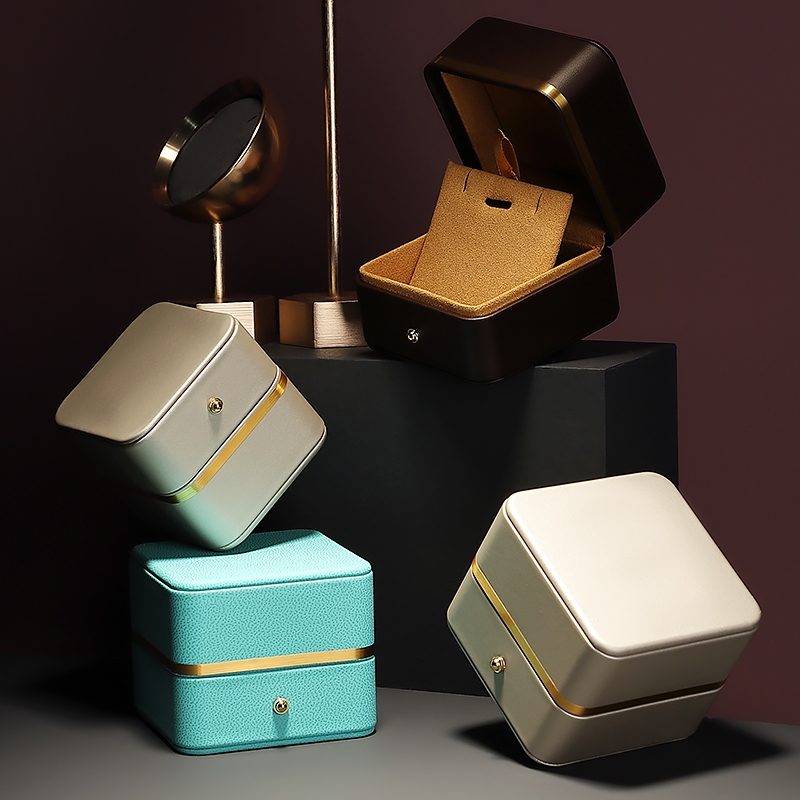 Роскошные качественные Ювелирные Изделия Упаковочная коробка Пластиковая Шкатулка Ювелирных Изделий Кофе Браун Цвет Ювелирных Изделий Коробка акций Подарочная Упаковка с золотым ободом