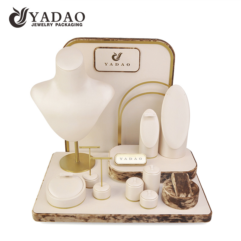 metal jewelry display with pink PU leather