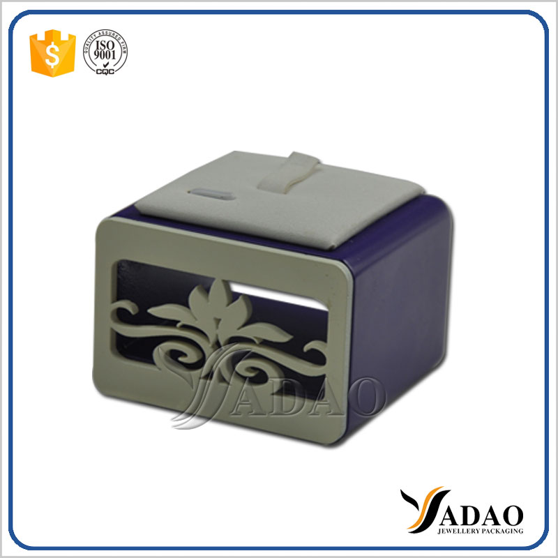 new arrival fashion cheap doll jewelry ring display stand, acrylic jewelry display stand, OEM are available!