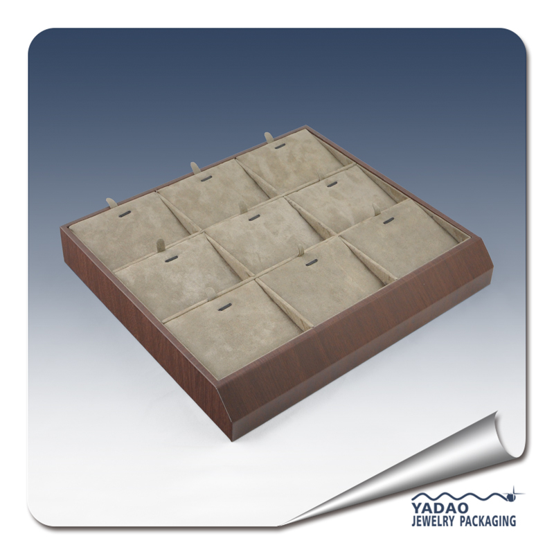 protectable jewelry display and presentation trays for pendant display