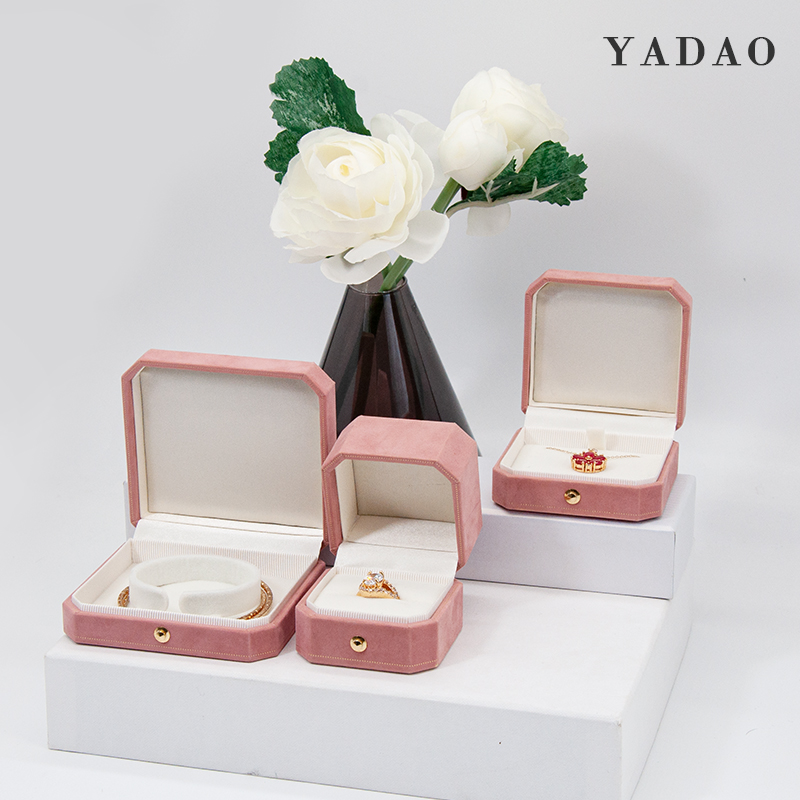 ready to ship | luxury jewelry packing box wrapped with pink velvet with snap decorated can be ordered in small quantity