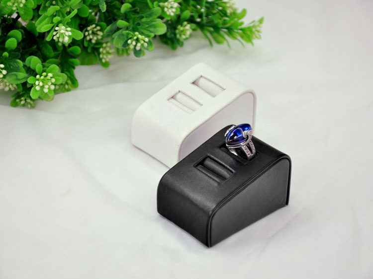 wholesale high-end but simple wooden pu leather jewelry display stand for  pair ring display