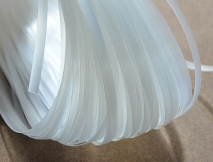 Chine Fabrication d'usine de désossage en plastique non coupé pour la couture, les robes de mariée, le soutien-gorge.