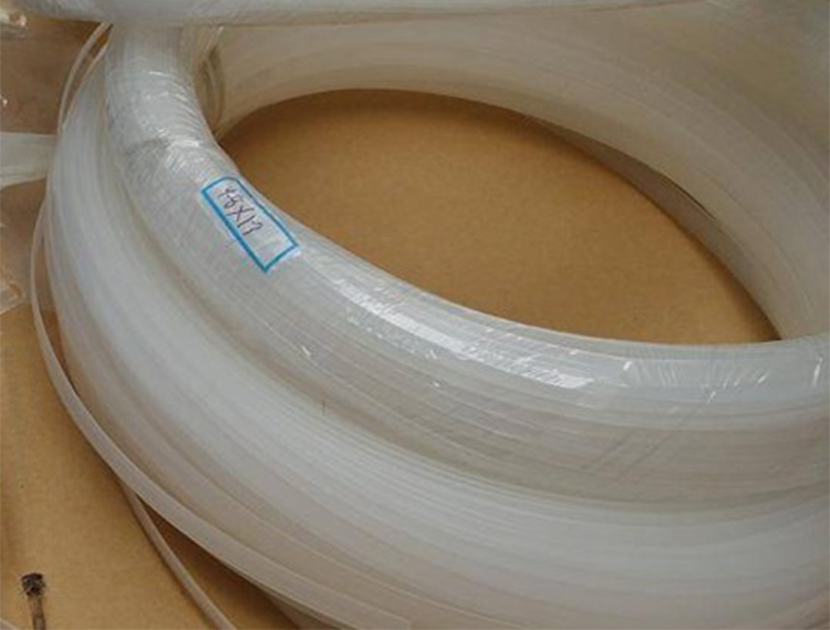 Chine Fabrication d'usine de désossage en plastique non coupé pour la couture, les robes de mariée, le soutien-gorge.