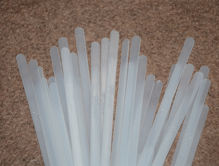 Chine Fabrication d'usine de désossage en plastique non coupé pour la couture, les robes de mariée, le soutien-gorge.