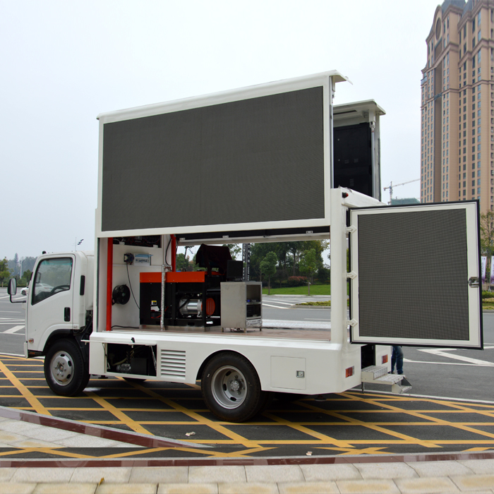 ISUZU BRAND Double screen with P8 screen model mobile led truck